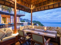 Villa Bidadari Cliffside Estate, Pool Pavillon